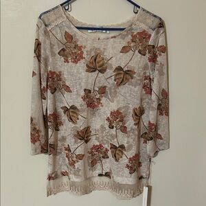 LC Lauren Conrad Beige Floral Lace Blouse M nwt